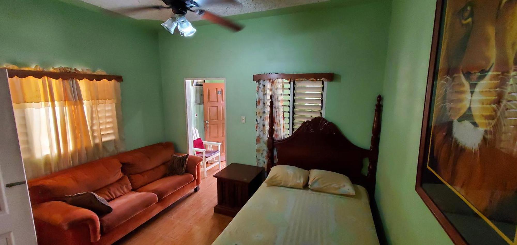Little Shaw Park Guest House オーチョ・リオス エクステリア 写真