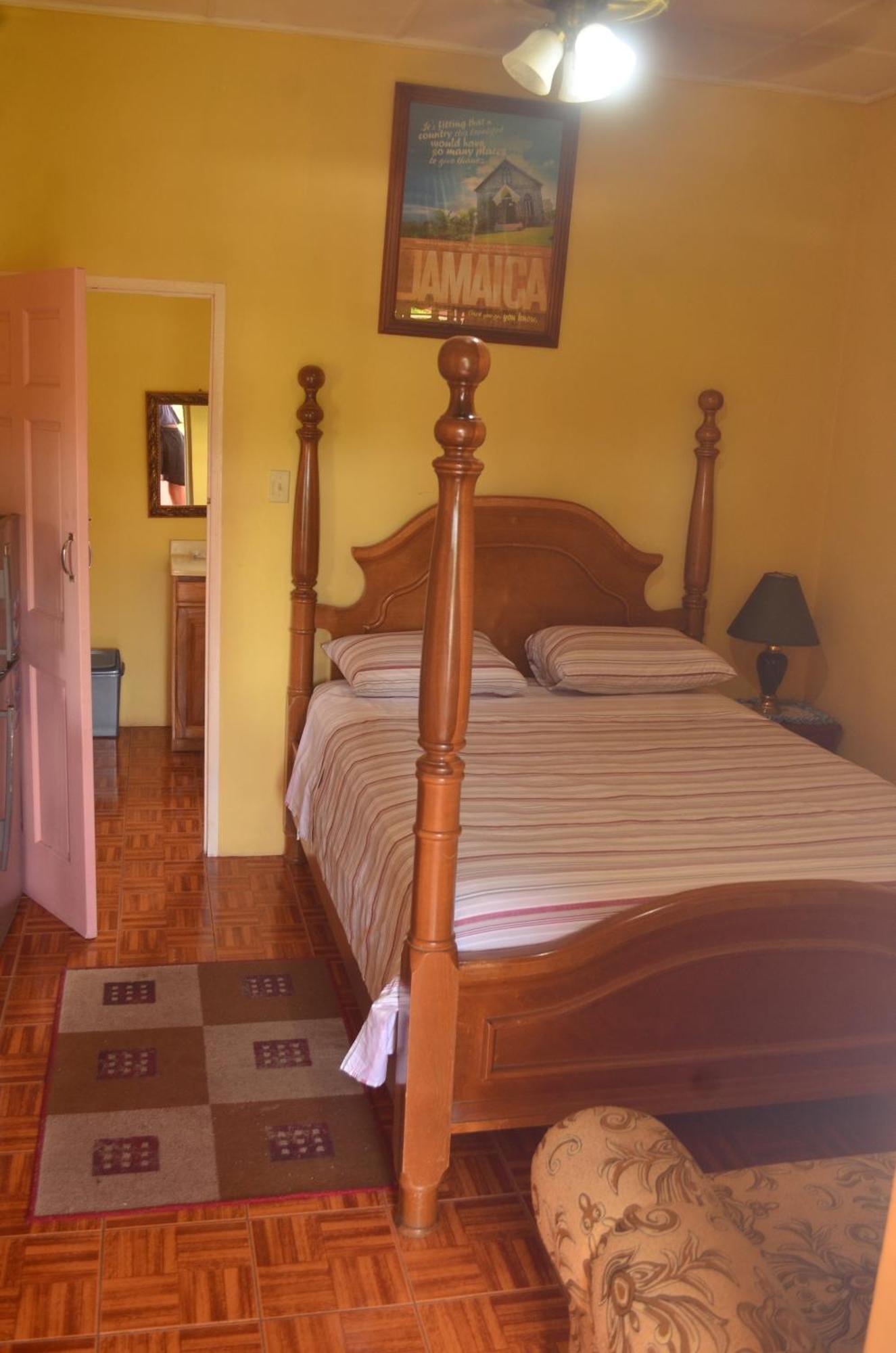 Little Shaw Park Guest House オーチョ・リオス エクステリア 写真