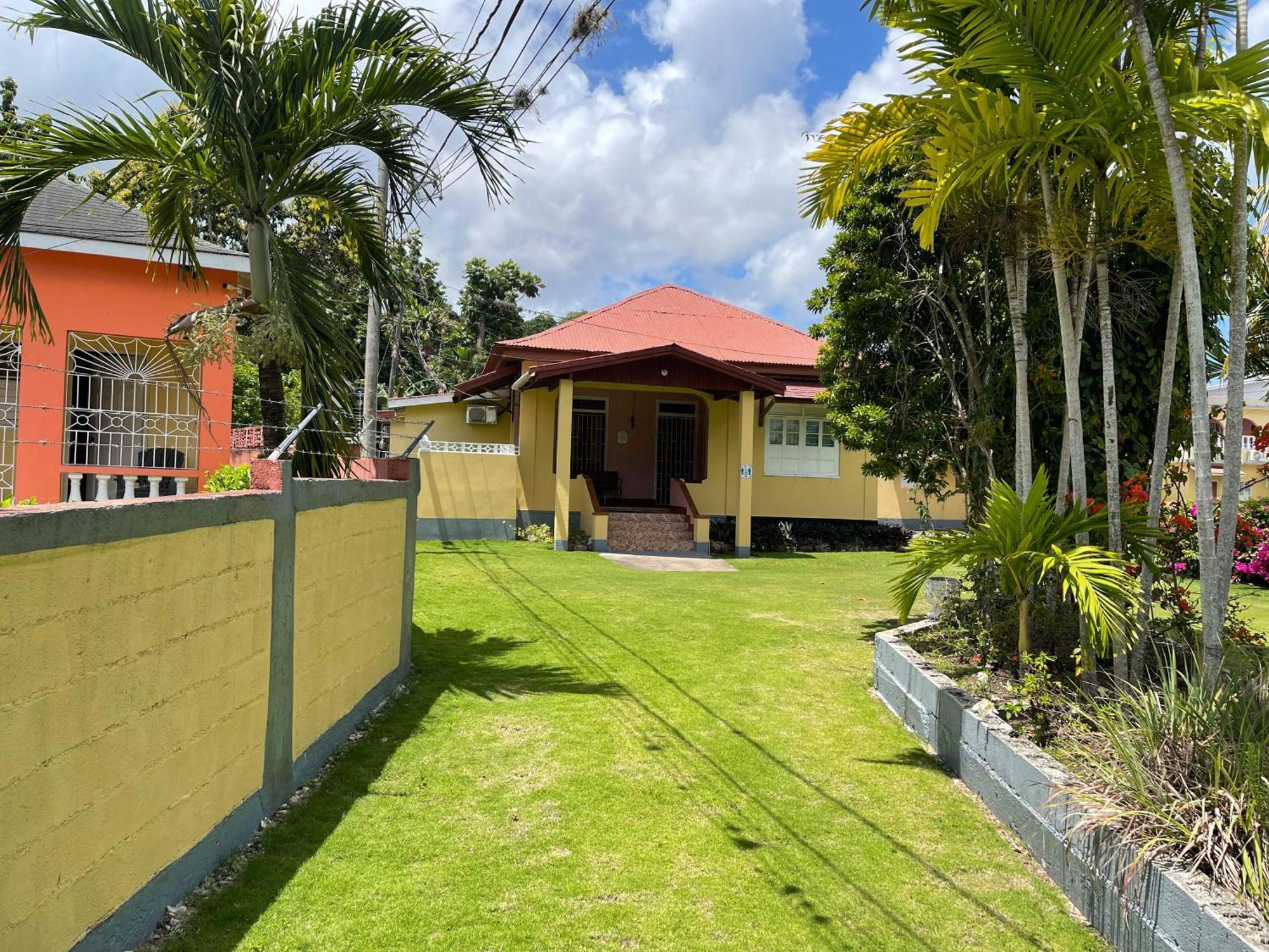 Little Shaw Park Guest House オーチョ・リオス エクステリア 写真